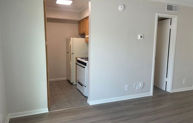 Studio, 1 bath, 400 sqft, $950, Unit ABB-1-125