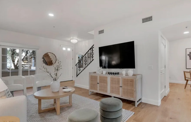 Hidden-Gem Townhouse in WeHo: 2 Bed/2.5 Bath, Private Entrance + Patios, 2 Parking, Norma Triangle