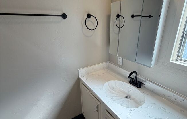 2 beds, 2 baths, 1,080 sqft, $3,650, Unit 06