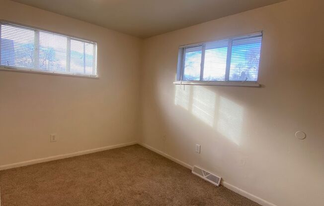 1 bed, 1 bath, 650 sqft, $1,295, Unit 1292 Benton St.