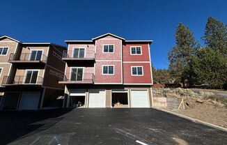 Brand New 2 Bed/1 Bath Duplex Apartment with Two Car Garage - Westside Bend