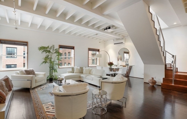 132 COMMONWEALTH
