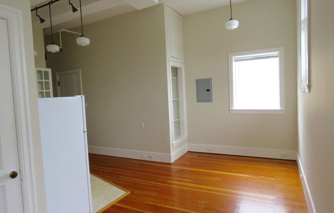 Studio, 1 bath, $1,975