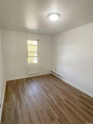 3 beds, 2 baths, $2,800, Unit 3