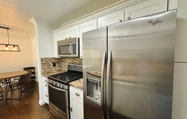 2 beds, 2 baths, $1,695, Unit UNIT 2251