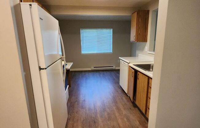 2 beds, 1 bath, 914 sqft, $1,345, Unit G-80
