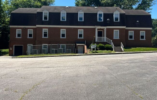 Studio, 2 baths, 10,000 sqft, $10,000, Unit 4800 W. Hundred Rd.