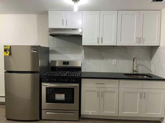 1 bed, 1 bath, 553 sqft, $1,900