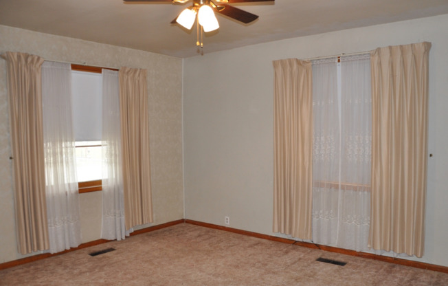 Cute 2 bedroom 1 bath in Lehi!