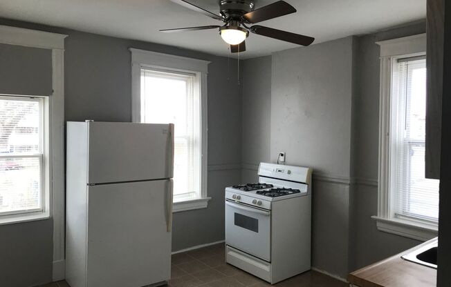 1 bed, 1 bath, $790