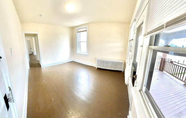 1 bed, 1 bath, 1,100 sqft, $1,900, Unit 7C