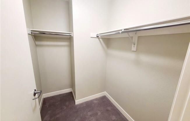 2 beds, 2 baths, 1,050 sqft, $3,100, Unit 402