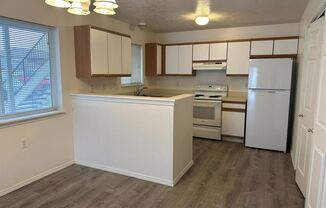 3 beds, 2 baths, 1,010 sqft, $1,750, Unit #2