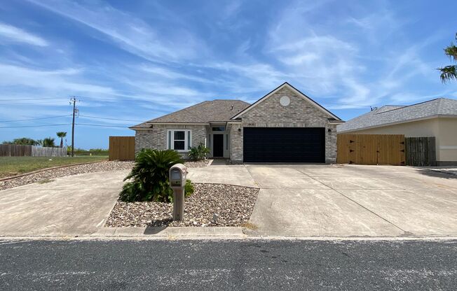 UPDATED 4 BEDROOM IN COQUINA BAY!