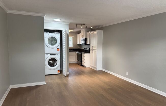 2 beds, 1 bath, 850 sqft, $2,790, Unit 785G