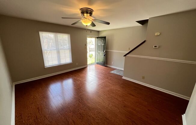 Adorable 2 Bed Townhome Convenient to Duke & UNC!