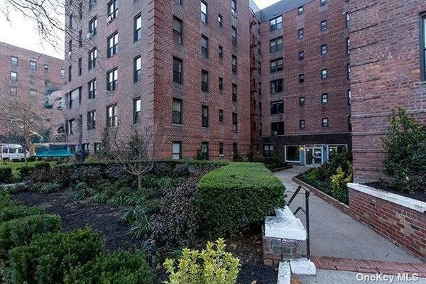 1 bed, 1 bath, $2,045, Unit 6D