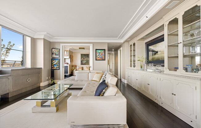 4 beds, 4 baths, 2,512 sqft, $21,000, Unit 16M