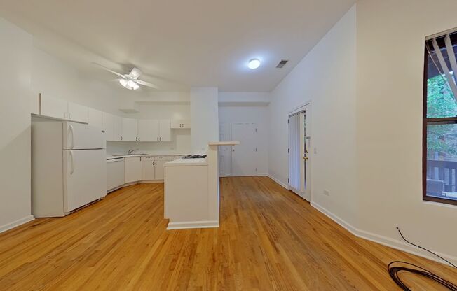 721-23 Briar