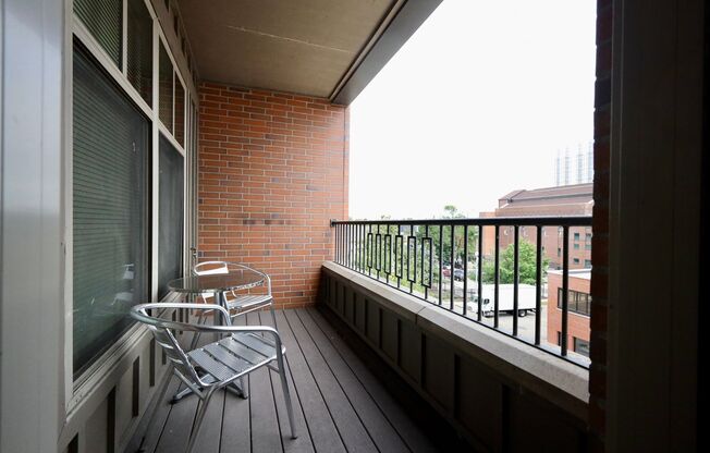 1 bed, 1 bath, 707 sqft, $3,371, Unit Unit 305