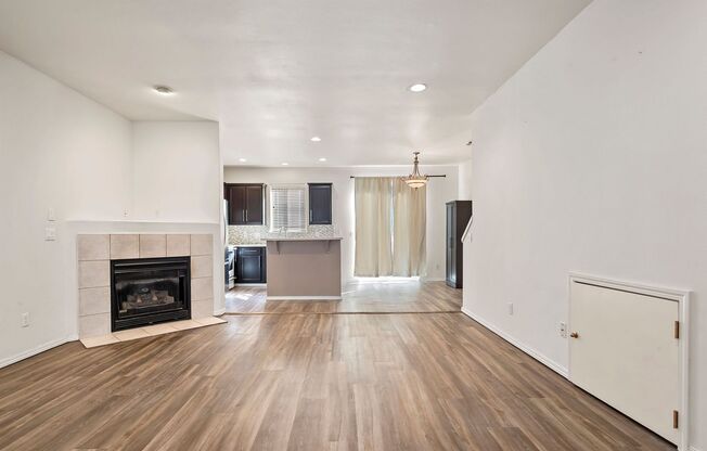 3 Bed/ 3bath Townhome + 1 Car Garage + W/D + Fenced Patio/Yard!