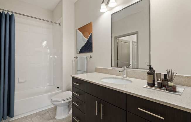 7001 Arlington Bathroom