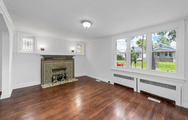 3752 TAFT AVE