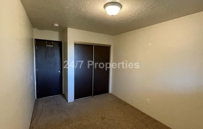 2 beds, 1 bath, $1,395, Unit 4124 Unit C