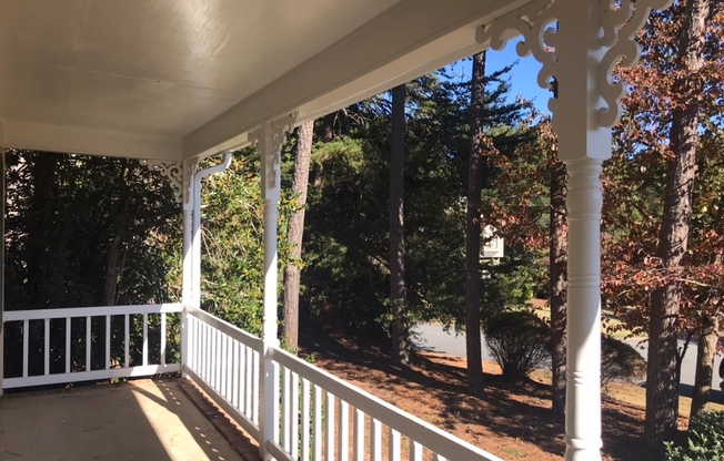 Great 4 Bedroom 2.5 Bath home in East Cobb Marietta