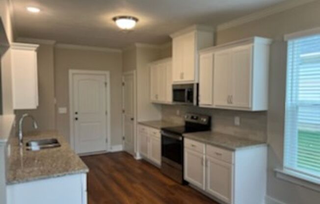 Beautiful and spacious 2 Story in Summerton Village!  **ASK ABOUT OUR MOVE IN SPECIAL**!