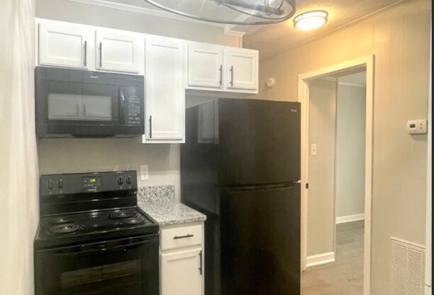 2 beds, 1.5 baths, 990 sqft, $999, Unit 4414-A