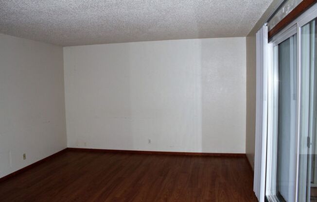 2 beds, 1 bath, $1,450, Unit 241