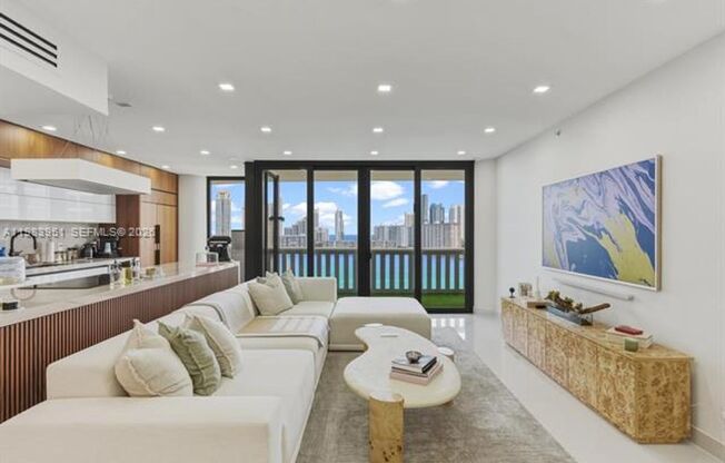 3000 Island Blvd # 1501 (A11983951)