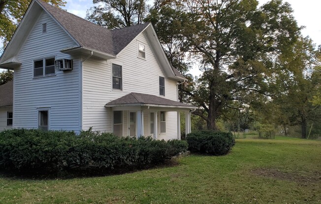 Older country home south of Columbia off Old Plank Road, lease through 6/30/25 only, near Coopers Landing and Missouri River