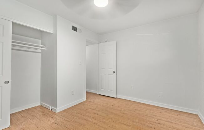 2 beds, 1 bath, 850 sqft, $1,550, Unit 37