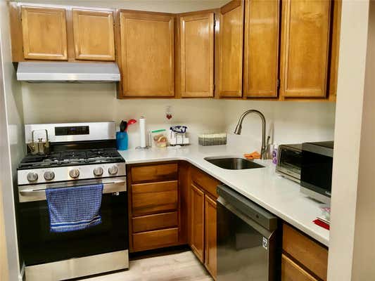 1 bed, 1 bath, 800 sqft, $2,650, Unit 5D