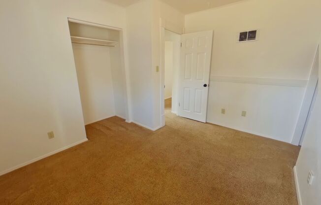 4 beds, 1 bath, $2,600, Unit 1591 High Street - 2