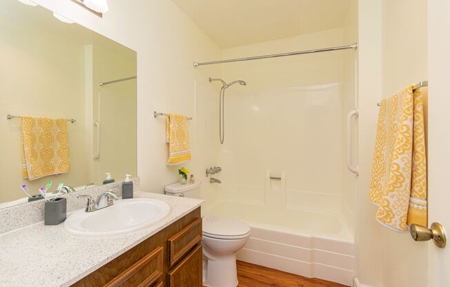 Studio, 1 bath, 472 sqft, $1,650, Unit E05