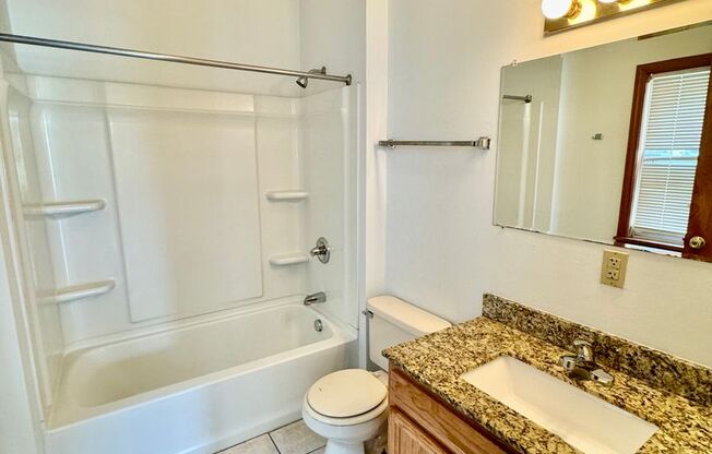 3 beds, 1 bath, $1,650, Unit 1