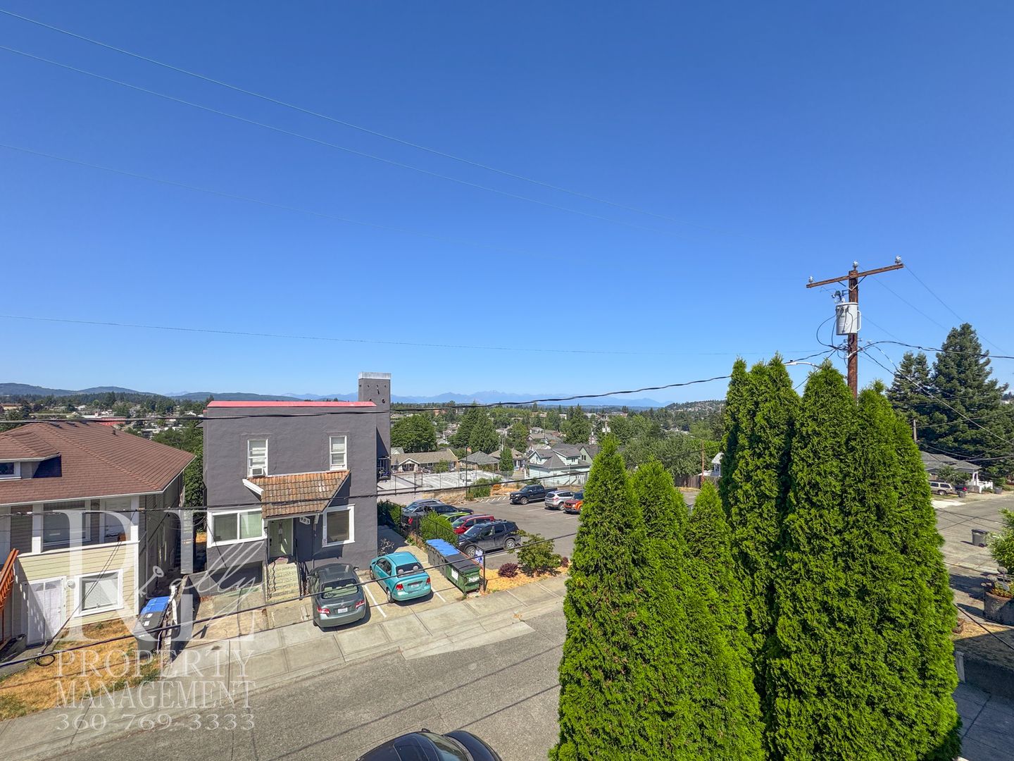 902 Pleasant Ave