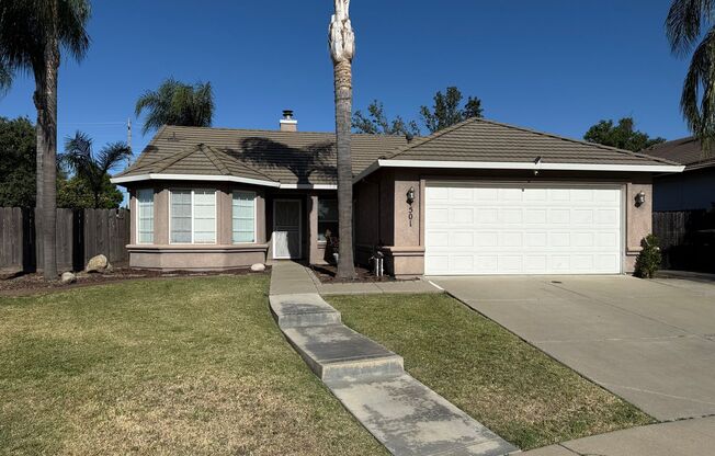 Single story home with a pool!
