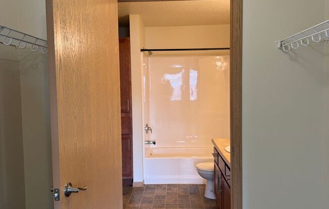 2 beds, 2 baths, 966 sqft, $1,255, Unit 5100-107