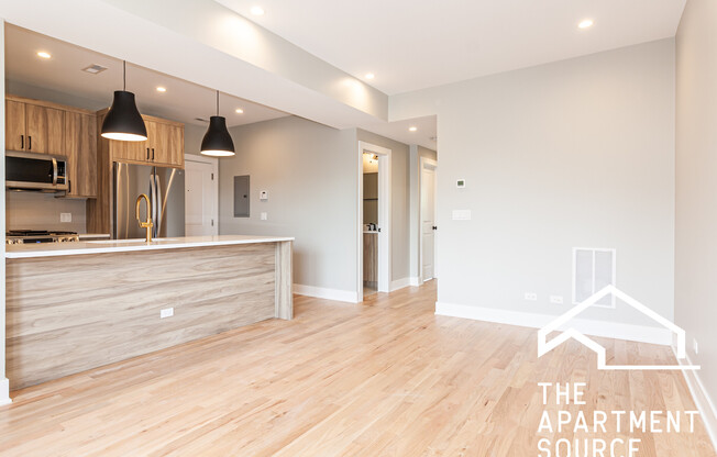 2455 W LOGAN BLVD