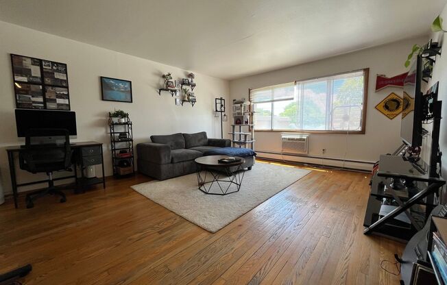1 bed, 1 bath, $1,015, Unit 32