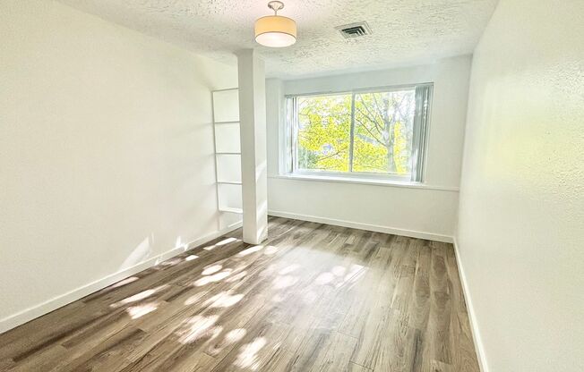 3 beds, 2 baths, 985 sqft, $2,495, Unit 401