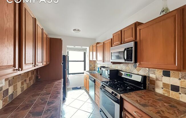 1 bed, $3,900, Unit 1707