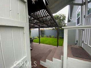 2 beds, 1 bath, 816 sqft, $3,000