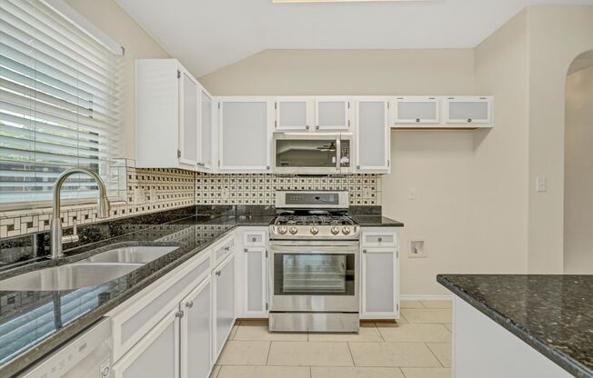 1900 Avante Dr Cedar Park, TX 78613