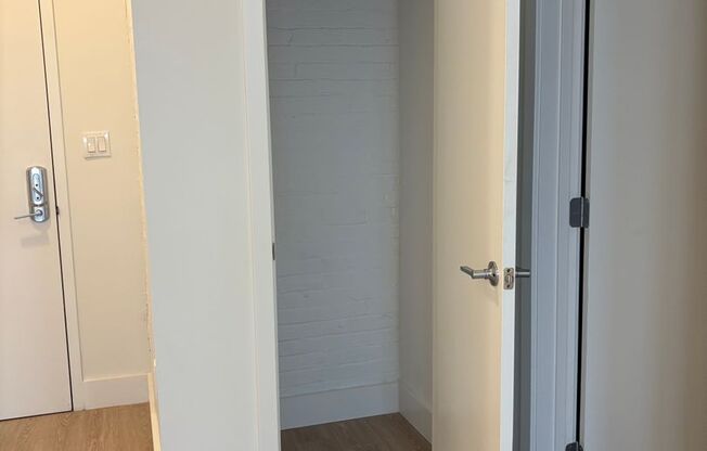 Studio, 1 bath, 485 sqft, $1,950, Unit 401