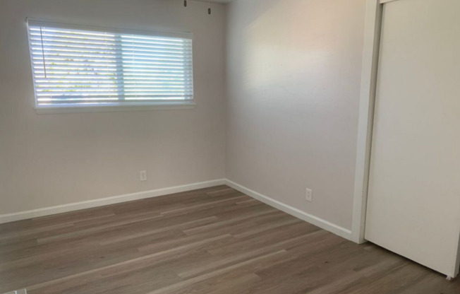 1 bed, 1 bath, 464 sqft, $1,300, Unit 116